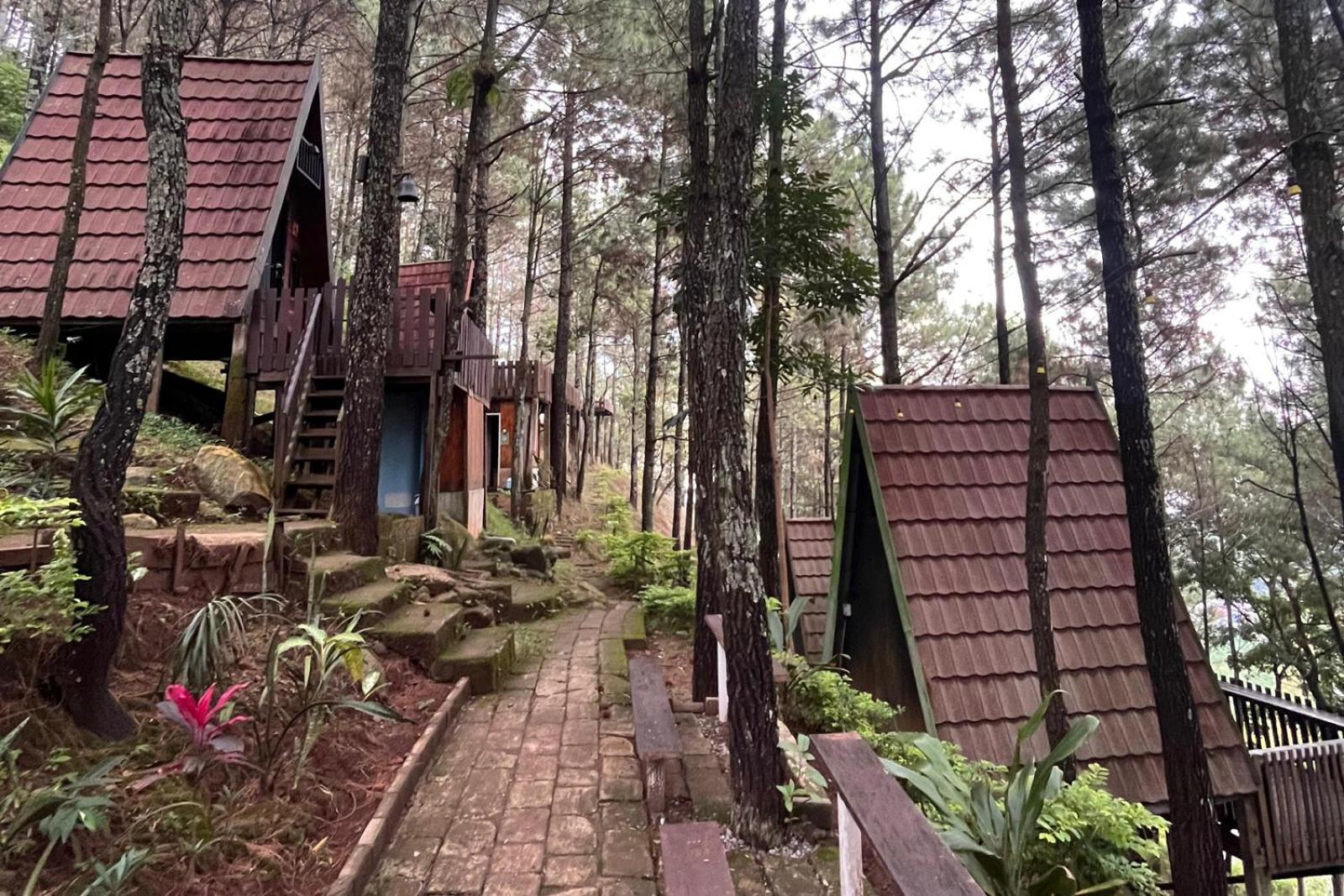 Alas Pacet By Twospaces, Mojokerto Εξωτερικό φωτογραφία